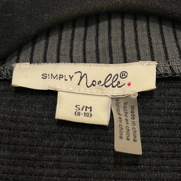 Simply Noelle tunic top. Grey with black stripes. Long sleeve. Size S/M - Picture 5 of 7